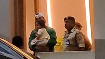 The way Raha tugs on to Ranbir Kapoor is sooo cute!