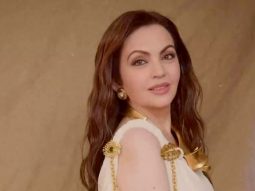 White & Gold looks so elegant on Nita Ambani!