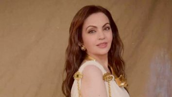 White & Gold looks so elegant on Nita Ambani!