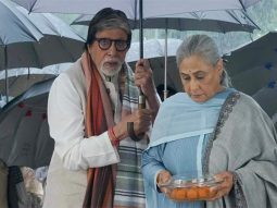 Amitabh Bachchan holds umbrella for Jaya Bachchan in adorable photo: “And the rain it raineth every day…”