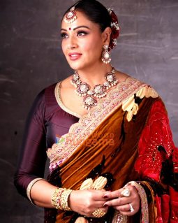 Bipasha Basu