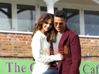 EXCLUSIVE: Akshay Kumar and Vaani Kapoor showcase their chemistry in second song ‘Duur Na Karin’ from Khel Khel Mein, see pics EXCLUSIVE: Akshay Kumar and Vaani Kapoor showcase their chemistry in second song ‘Duur Na Karin’ from Khel Khel Mein, see pics