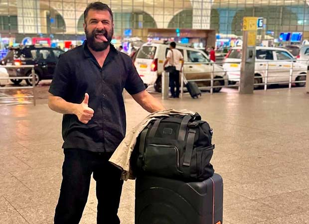 Eijaz Khan reveals the reason behind taking off to Mauritius; says, “Being on a beach makes me very happy”