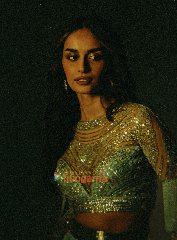 manushi chhillar 4 90
