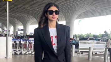 Mouni Roy’s airport look is a combination of formals & casuals!