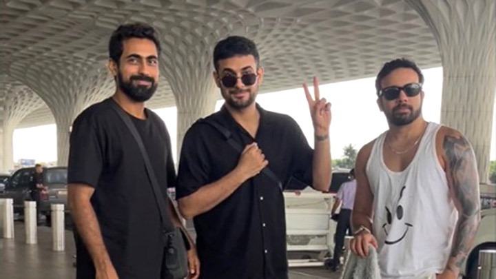Paps capture a glimpse of Band ‘Sanam’ this morning at the airport