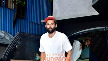 Photos: Aditya Roy Kapur snapped in Andheri