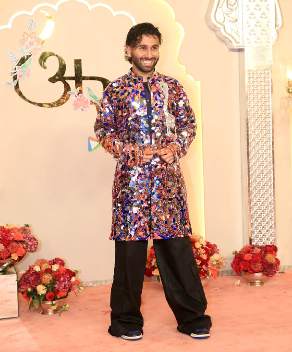 photos ananya panday john cena sara ali khan and others attend the wedding ceremony of anant ambani and radhika merchant 654 3 photos ananya panday john cena sara ali khan and others attend the wedding ceremony of anant ambani and radhika merchant 654 3