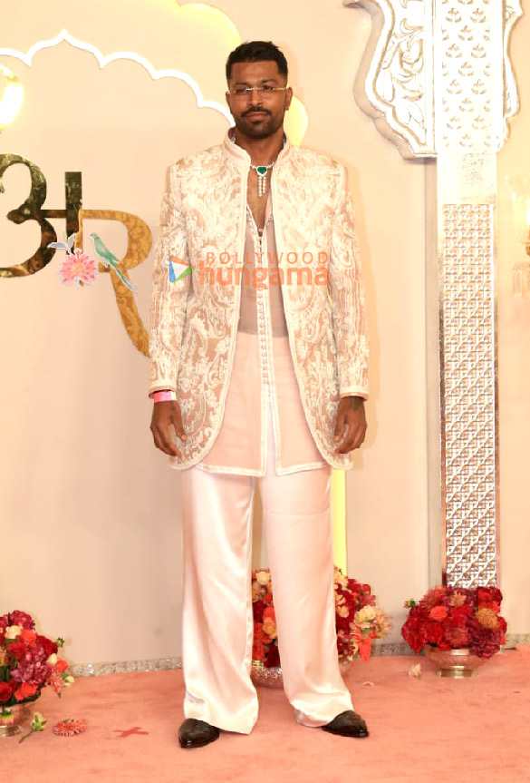 photos ananya panday john cena sara ali khan and others attend the wedding ceremony of anant ambani and radhika merchant 701 6 photos ananya panday john cena sara ali khan and others attend the wedding ceremony of anant ambani and radhika merchant 701 6