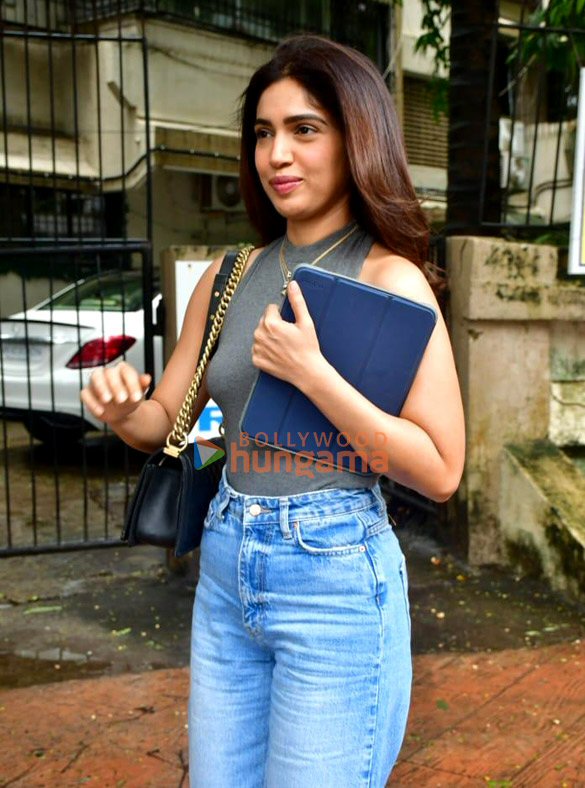 photos bhumi pednekar snapped in juhu 3