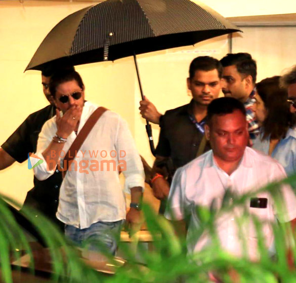 photos celebs arrive at farah khans house to pay last respects to menaka irani 3 2