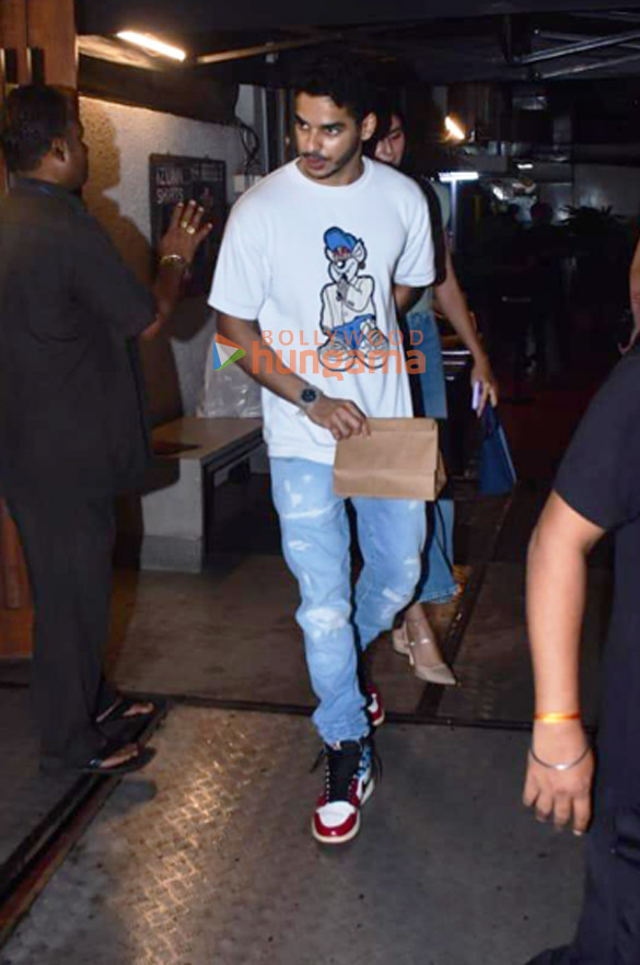 photos ishaan khatter snapped at izumi in bandra 1