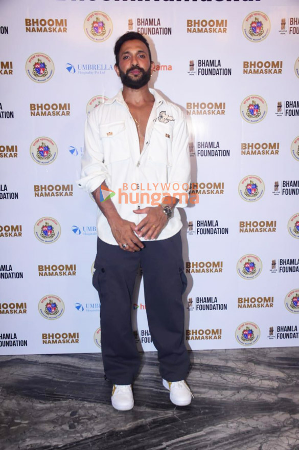photos jackie shroff jeetendra and others snapped at bhamla foundations bhoomi namaskar event 6