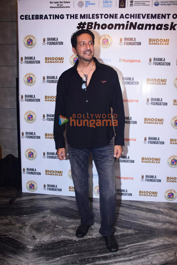 photos jackie shroff jeetendra and others snapped at bhamla foundations bhoomi namaskar event 66