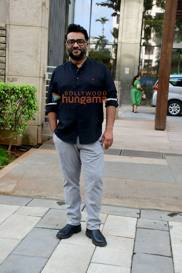 photos janhvi kapoor and gulshan devaiah snapped promoting their upcoming film ulajh in bkc 2