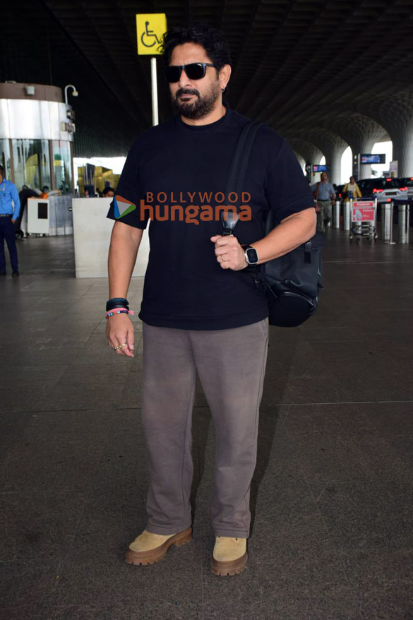 photos kriti sanon saiee manjrekar arshad warsi and neetu singh snapped at the airport