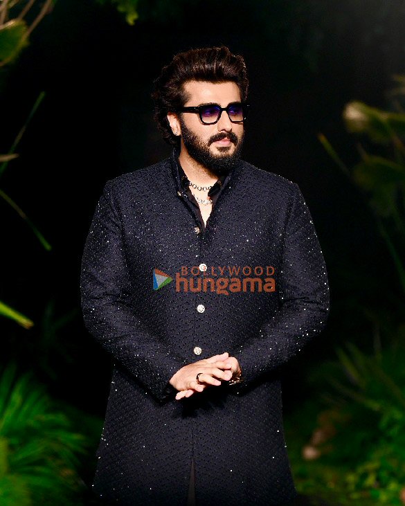 photos malaika arora arjun kapoor aditya roy kapur and rahul khanna walk the ramp at india couture week 2024 2