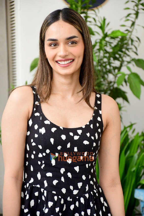 photos manushi chhillar snapped outside a cafe in bandra 6