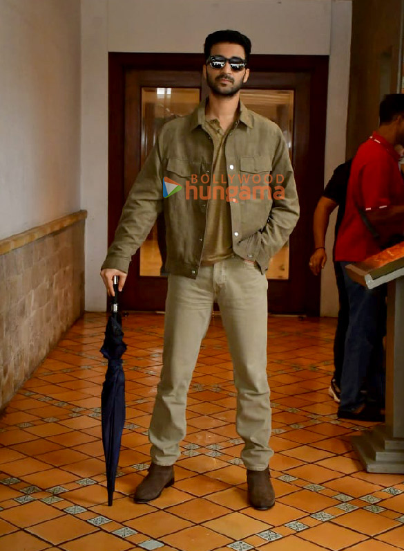 photos raghav juyal kritika kamra and dhairya karwa promote gyaarah gyaarah in mumbai 4