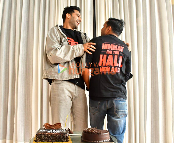 photos raghav juyal celebrates birthday with media 6