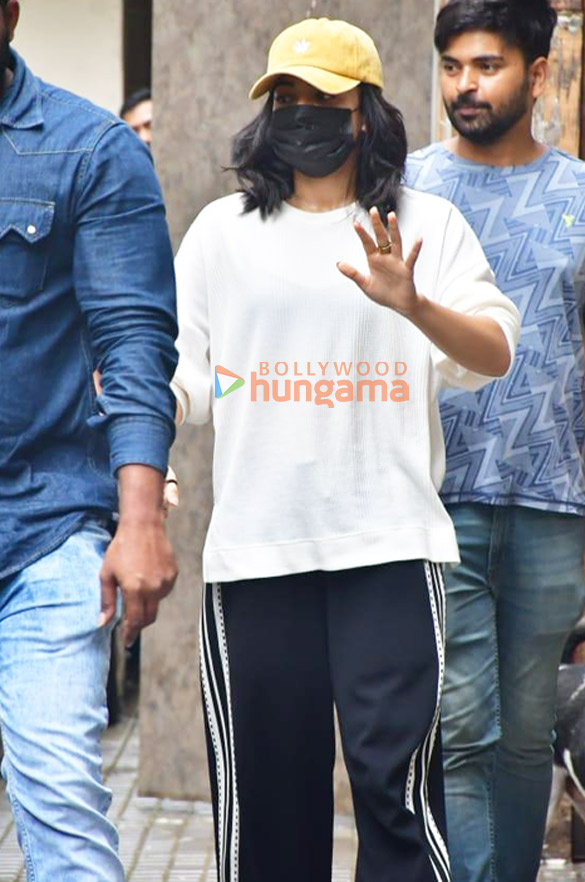Photos: Rashmika Mandanna snapped in Juhu
