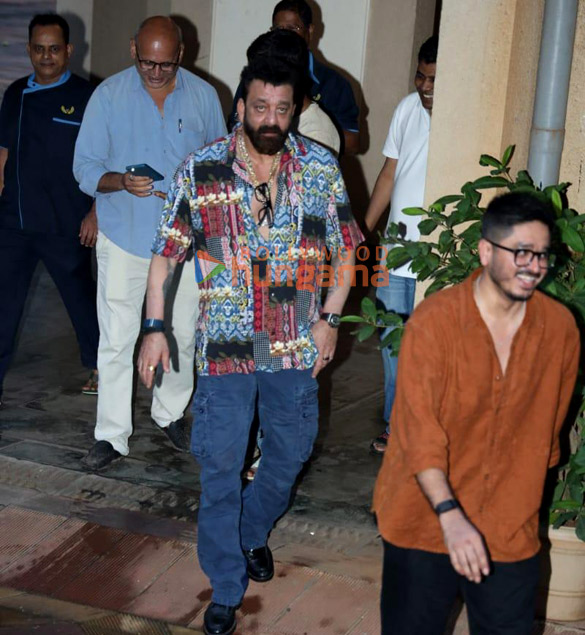 photos sanjay dutt snapped in bandra 3 5