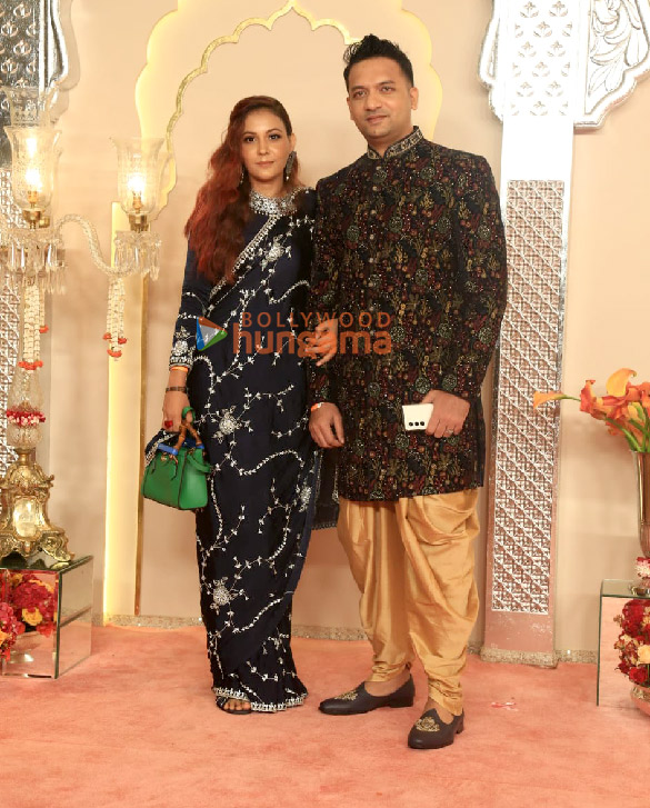 photos shah rukh khan salman khan ananya panday john cena sara ali khan and others attend the wedding ceremony of anant ambani and radhika merchant 1137 1 photos shah rukh khan salman khan ananya panday john cena sara ali khan and others attend the wedding ceremony of anant ambani and radhika merchant 1137 1