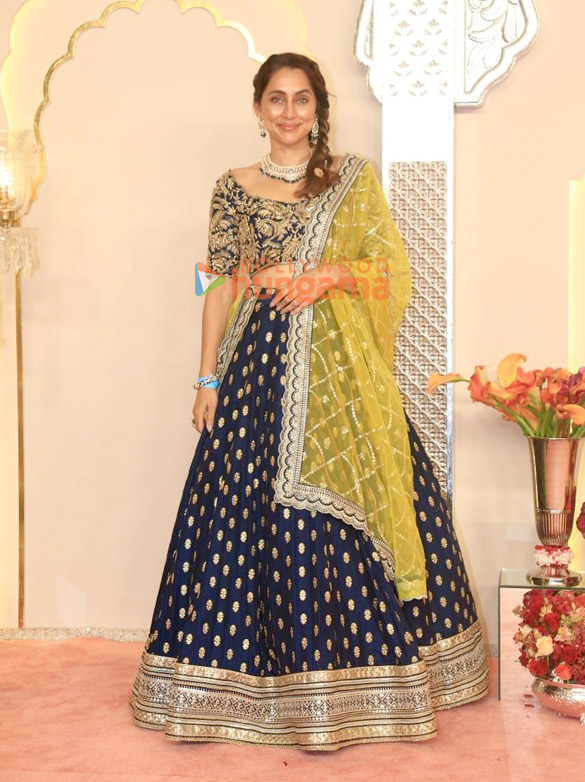 photos shah rukh khan salman khan ananya panday john cena sara ali khan and others attend the wedding ceremony of anant ambani and radhika merchant 1172 7 photos shah rukh khan salman khan ananya panday john cena sara ali khan and others attend the wedding ceremony of anant ambani and radhika merchant 1172 7