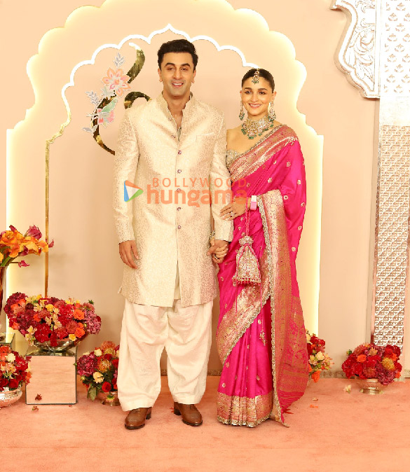 photos shah rukh khan salman khan ananya panday john cena sara ali khan and others attend the wedding ceremony of anant ambani and radhika merchant 5 photos shah rukh khan salman khan ananya panday john cena sara ali khan and others attend the wedding ceremony of anant ambani and radhika merchant 5