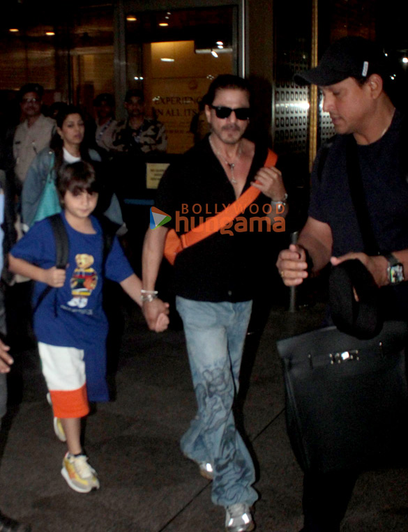 Photos: Shah Rukh Khan and AbRam Khan snapped at the airport | Parties & Events