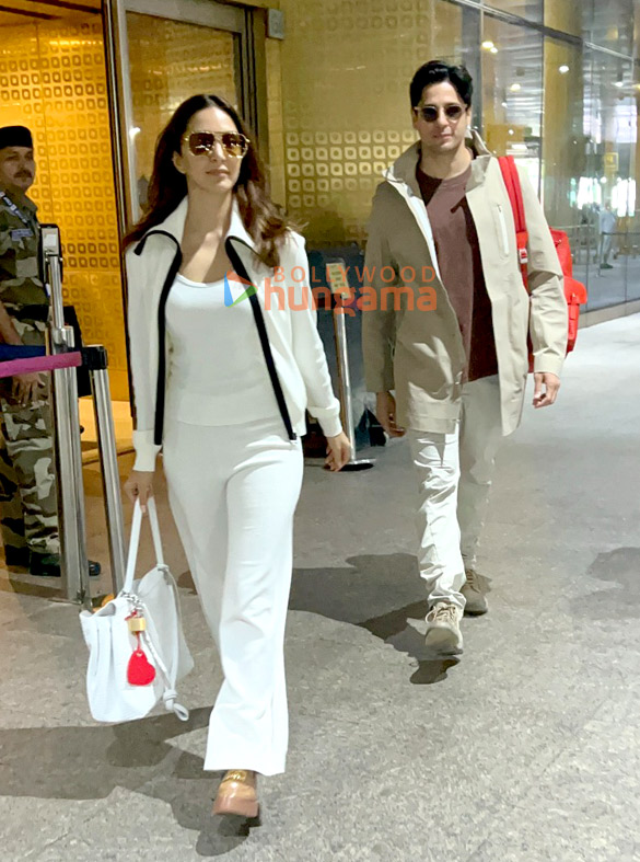 photos sidharth malhotra kiara advani vicky kaushal and others snapped at the airport 2