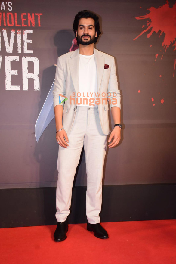 photos varun dhawan karan johar and others grace the premiere of kill 1046 6