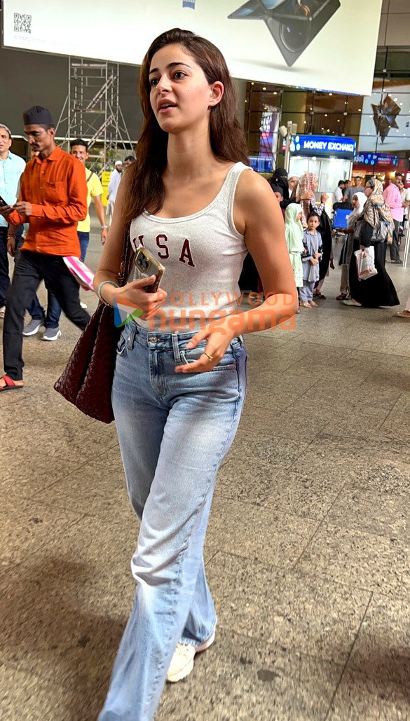 photos vicky kaushal ranveer singh and natasa stankovic snapped at the airport 2 3
