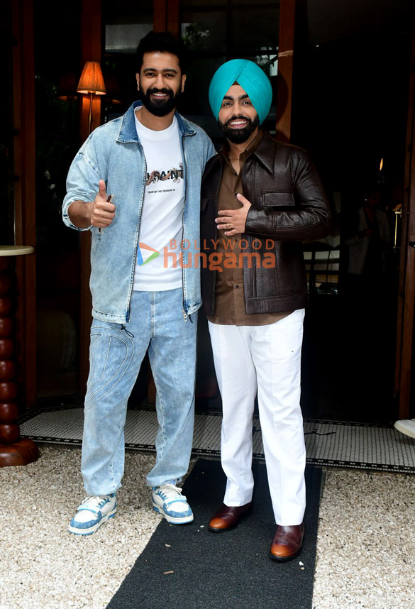 photos vicky kaushal and ammy virk snapped promoting their film bad newz at gigi restaurant in bandra 5