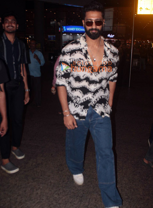 photos vicky kaushal snapped at the airport 4 5