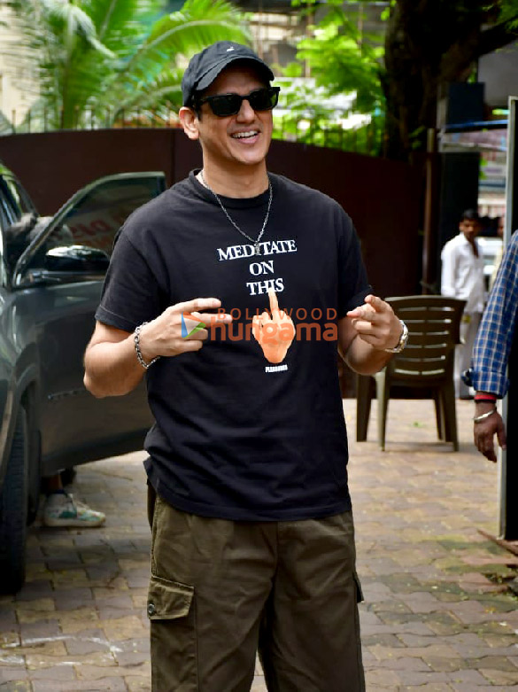 Photos: Vijay Varma snapped in Andheri Photos: Vijay Varma snapped in Andheri