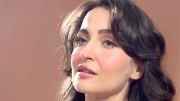 Elli AvrRam looks like a dream dressed in this lehenga