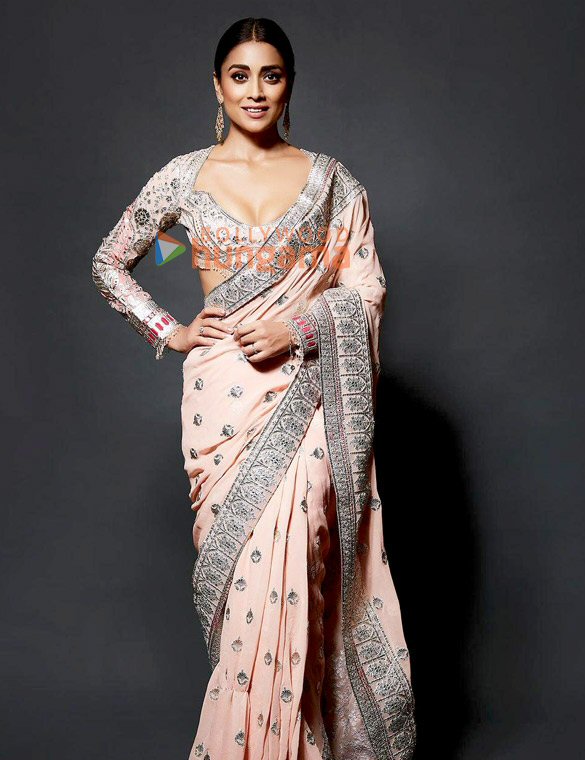 shriya saran 5 65