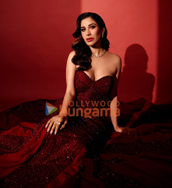 sophie choudry 8 10