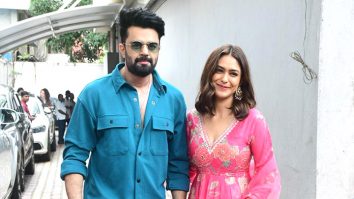 Mrunal Thakur & Maniesh Paul pose together for paps as they get clicked