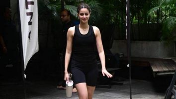 Ananya Panday’s all black gym look is fab!