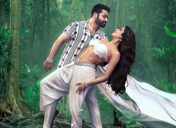 Devara Song: Sizzling chemistry of Jr NTR and Janhvi Kapoor to take centre stage : Bollywood News