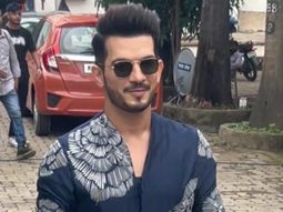 Handsome hunk! Arjun Bijlani poses for paps at Laughter Chefs set