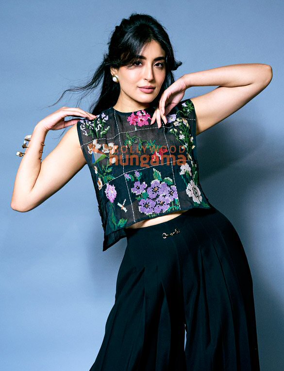 kritika kamra 4 19