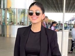 Paps teach Sanjana Sanghi Marathi as she gets clicked at the airport