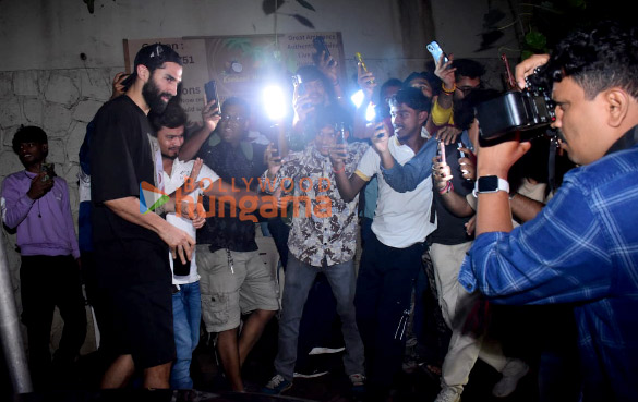 photos aditya roy kapur snapped at a salon 4