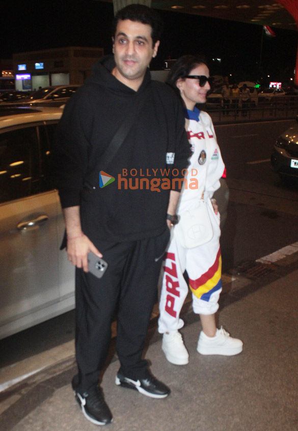 photos ameesha patel snapped at the airport 2 2