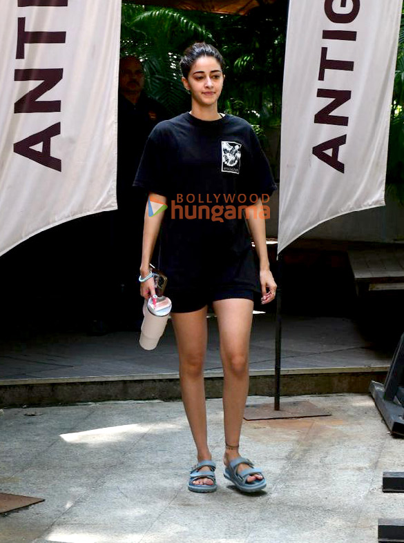 photos ananya panday snapped outside the gym in bandra 2