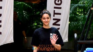 Photos: Ananya Panday snapped outside the gym in Bandra