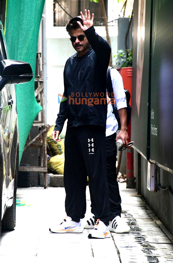 photos anil kapoor snapped in bandra 5